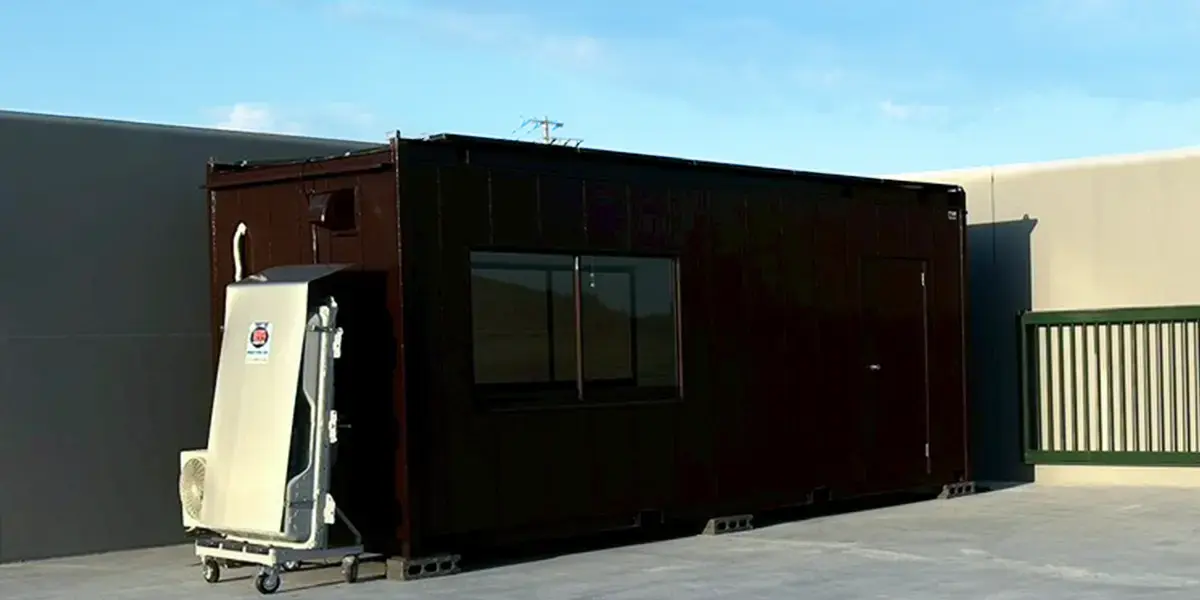 宮城県株式会社ナガブチ様へMOBILE GARAGEを導入
