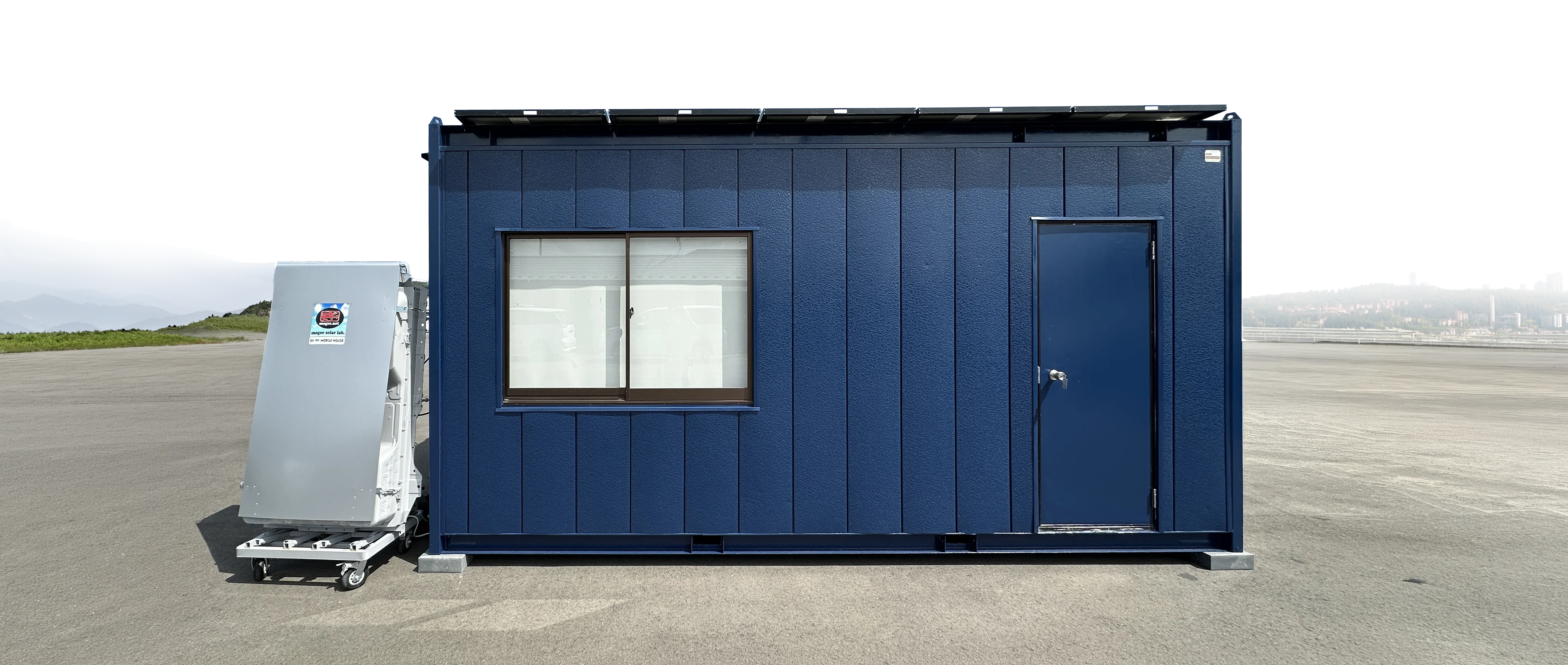 MOBILE HOUSE